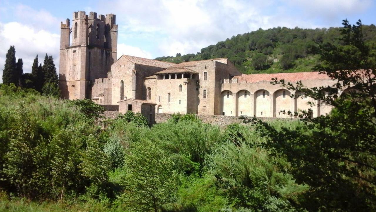 Maison De Caractere Face A L Abbaye De Lagrasse Βίλα Εξωτερικό φωτογραφία